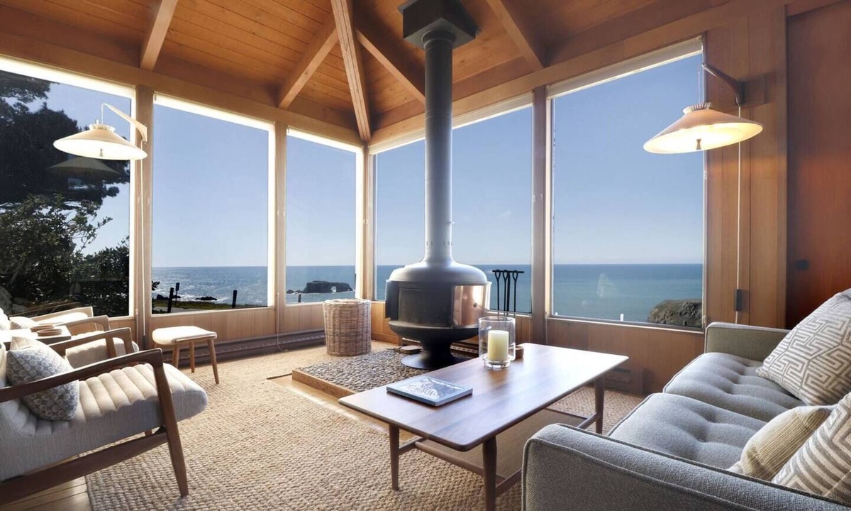 Occidental House | Pacific Sunset by the beach