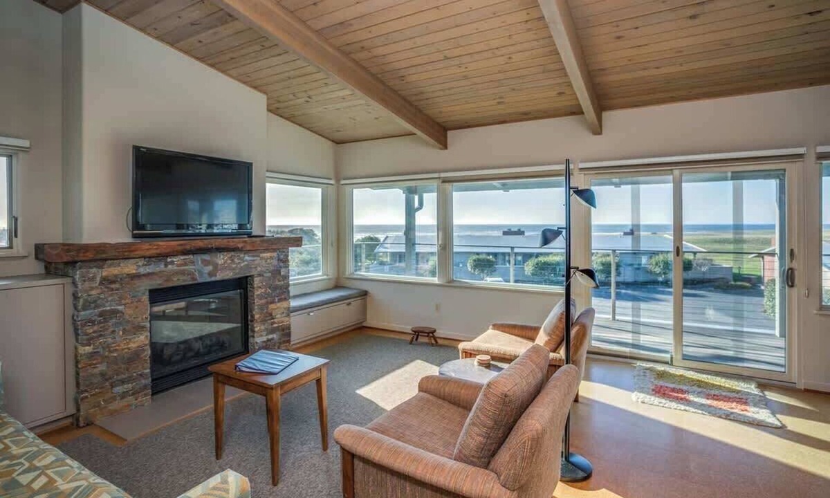 Gearhart Condo | Pacific Terrace T422
