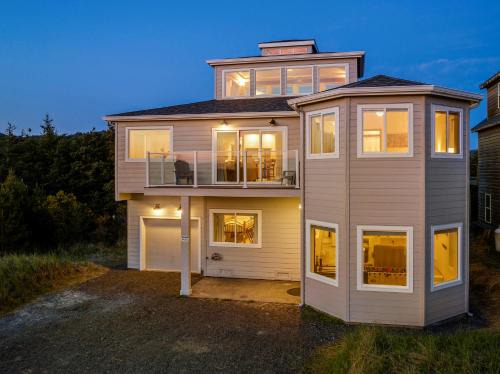 Kiwanda Shores House | Pacific Watch