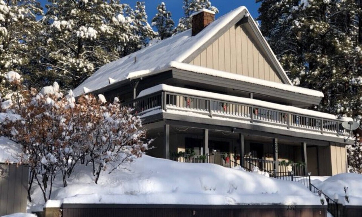 Pagosa Springs House | PACK YOUR BAGS & LET THE ADVENTURES BEGIN! SLEEPS 6, HOT TUB, & PET FRIENDLY