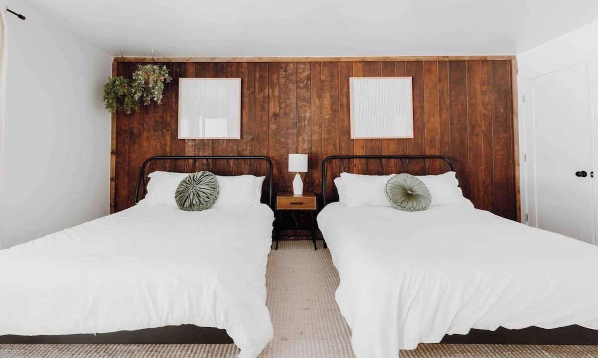 Packwood Hotel | Packwood | Tahoma Room at The Peak
