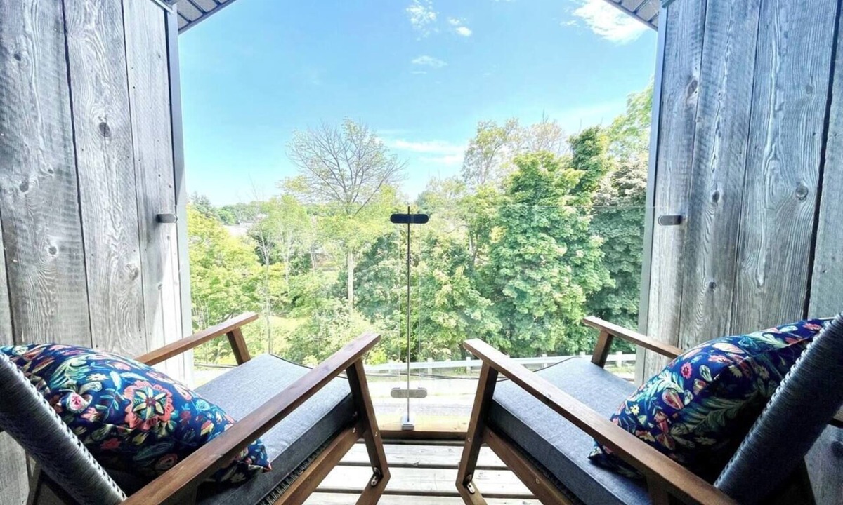 Meaford Apartment | `Paddle` at Hills Meaford
