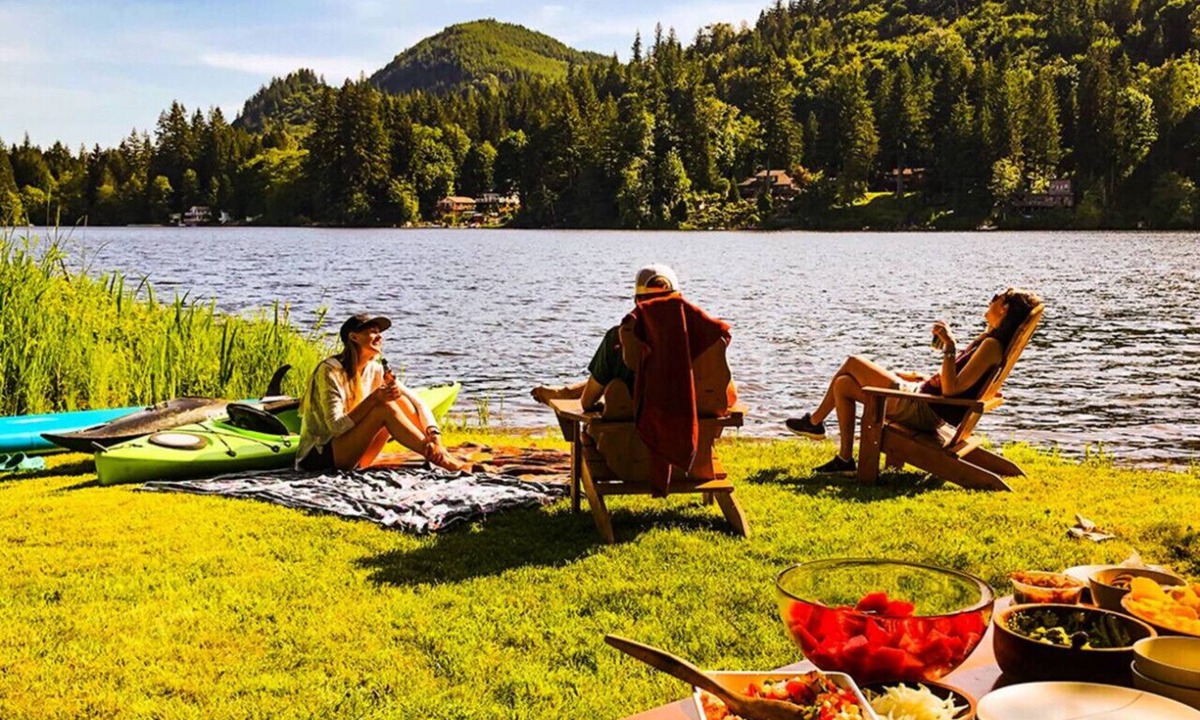 Sedro-Woolley House | Paddle, Sauna, Relax—Lakefront!