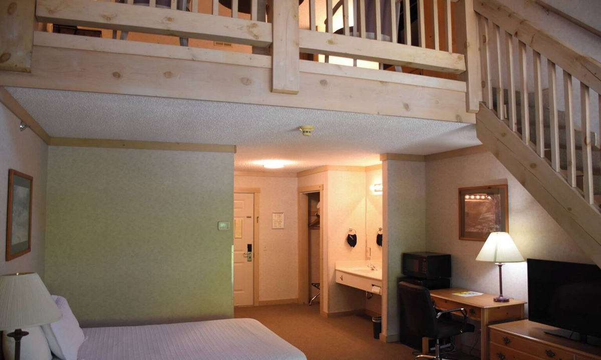 Oregon Hotel | Paddle Wheel Inn