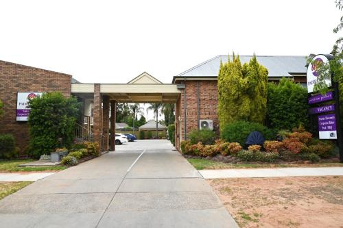 Echuca Hotel | Paddlewheel Motel