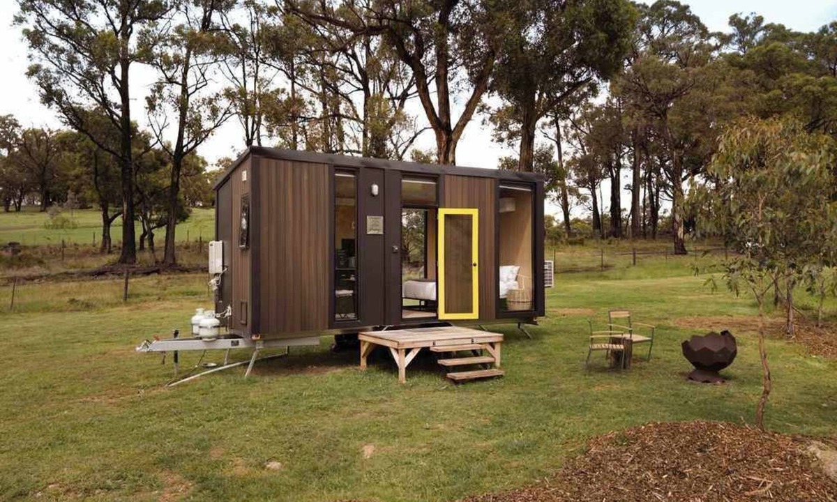 Wesburn House | Paddock & Peak by Tiny Away