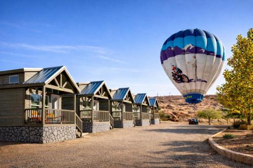 Page Cabin | Page Lake Powell Campground - Tiny Home King Room