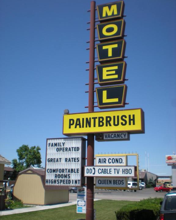 Riverton Hotel | Paintbrush Motel