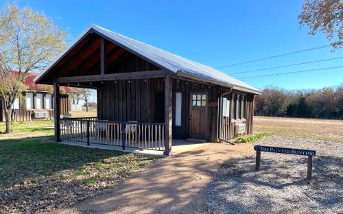 Elm Mott Ski Chalet | Painted Bunting Cabin 15 MIN to MagnoliaBaylor