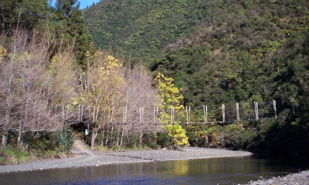 Opotiki House | Pakihi Retreat