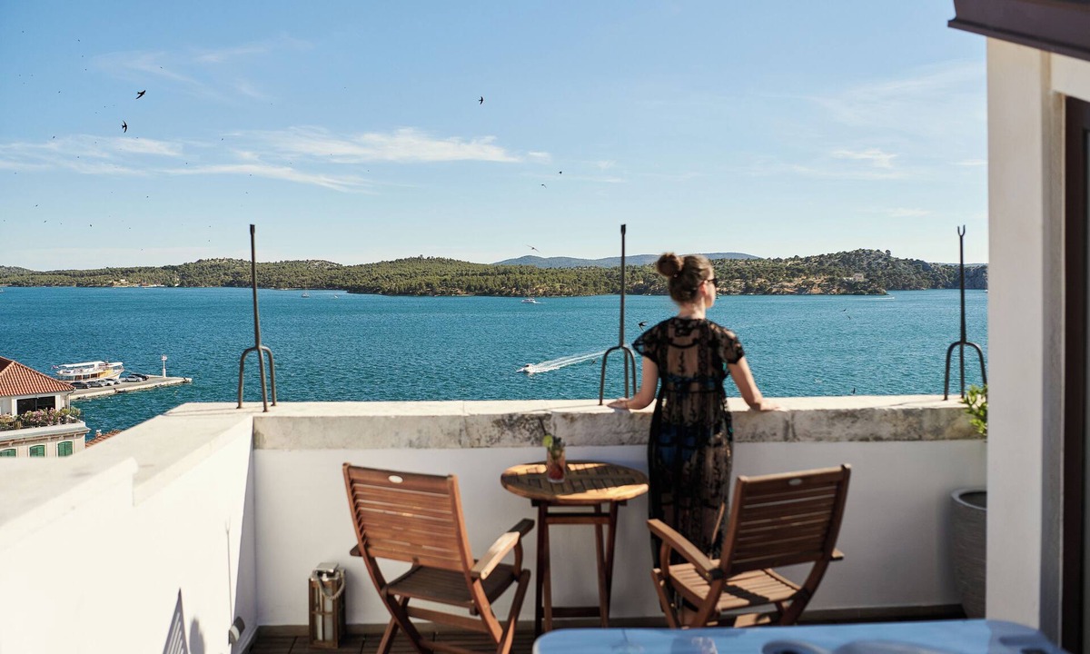 Grad Hotel | Palace Divnic by Armerun Heritage Hotel