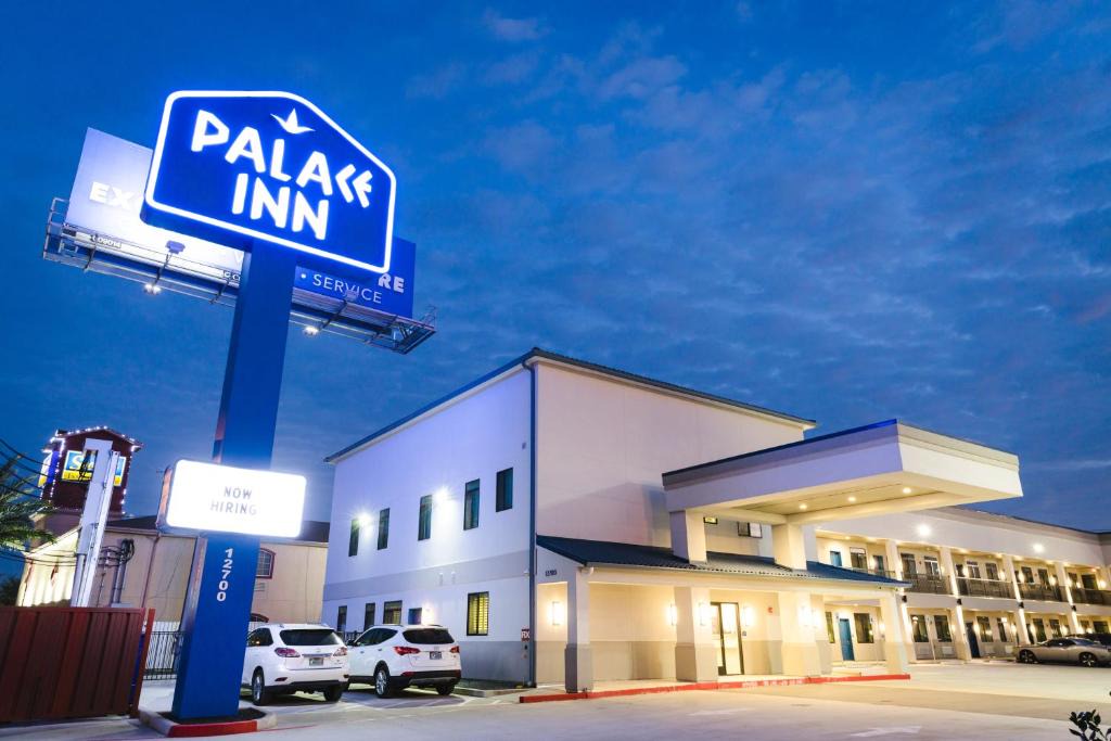 North Shore Hotel | Palace Inn Blue Federal Road