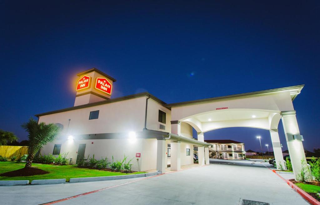Katy Hotel | Palace Inn Katy Mills