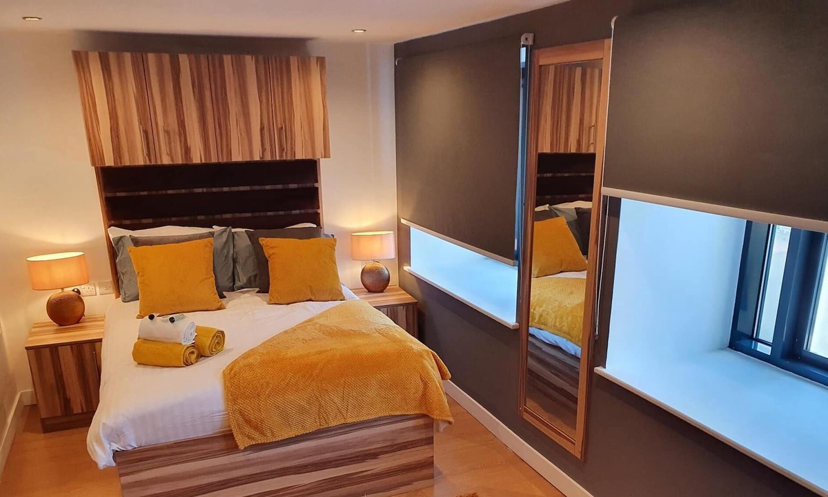 Huddersfield Apartment | Palace Studio Deluxe self-contained studio