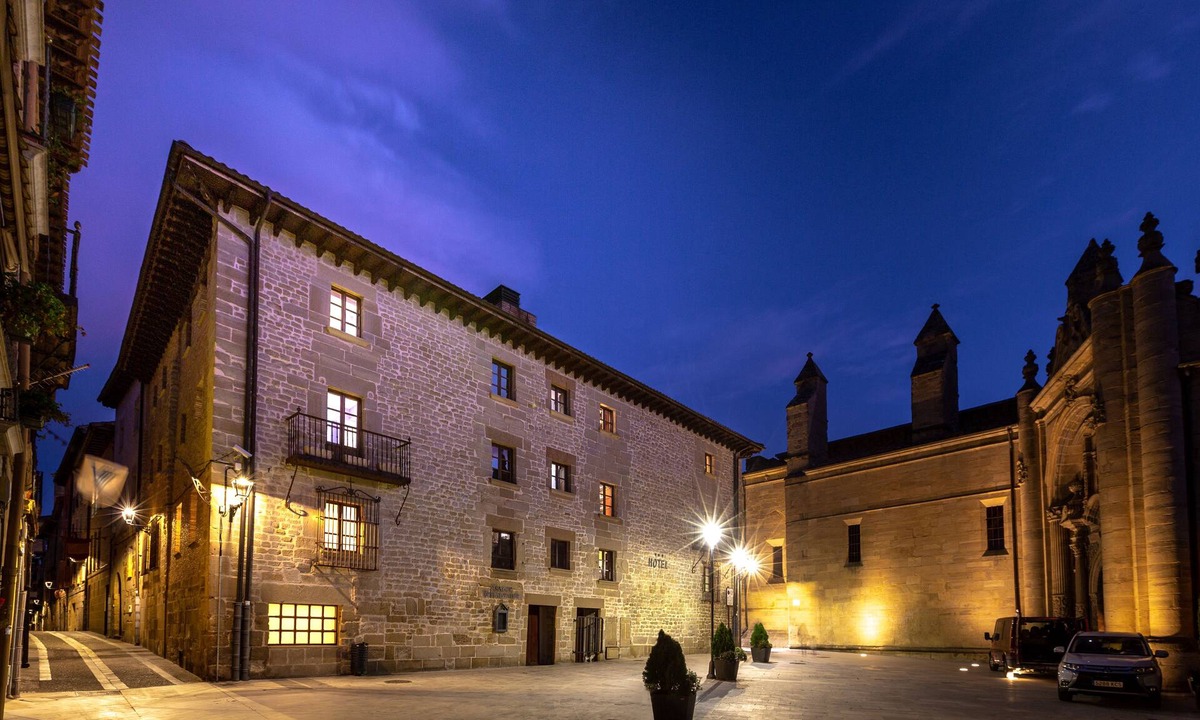 Viana Hotel | Palacio de Pujadas