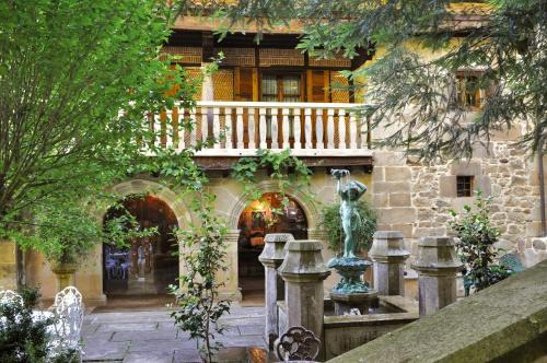 Escobedo Hotel | Palacio de Trasvilla