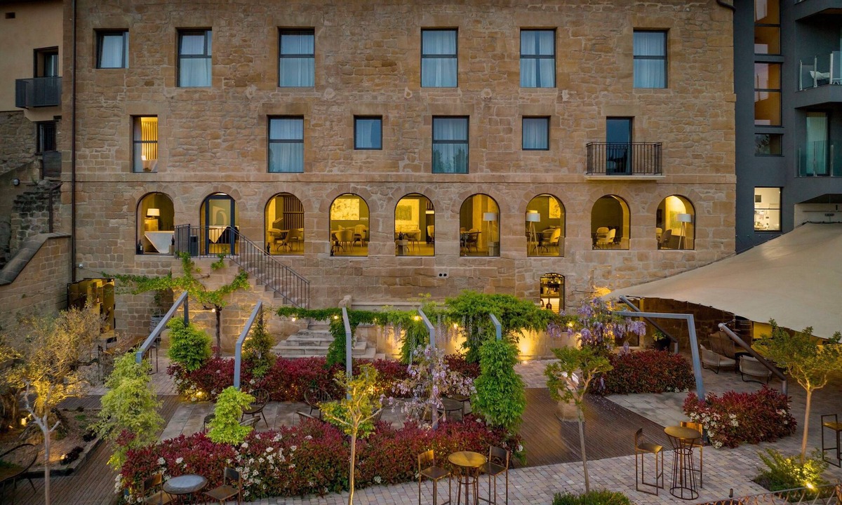 Brinas Hotel | Palacio Tondon, Autograph Collection