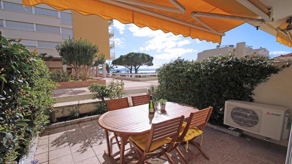 Sainte-Maxime City Centre Apartment | Palais de la Mer