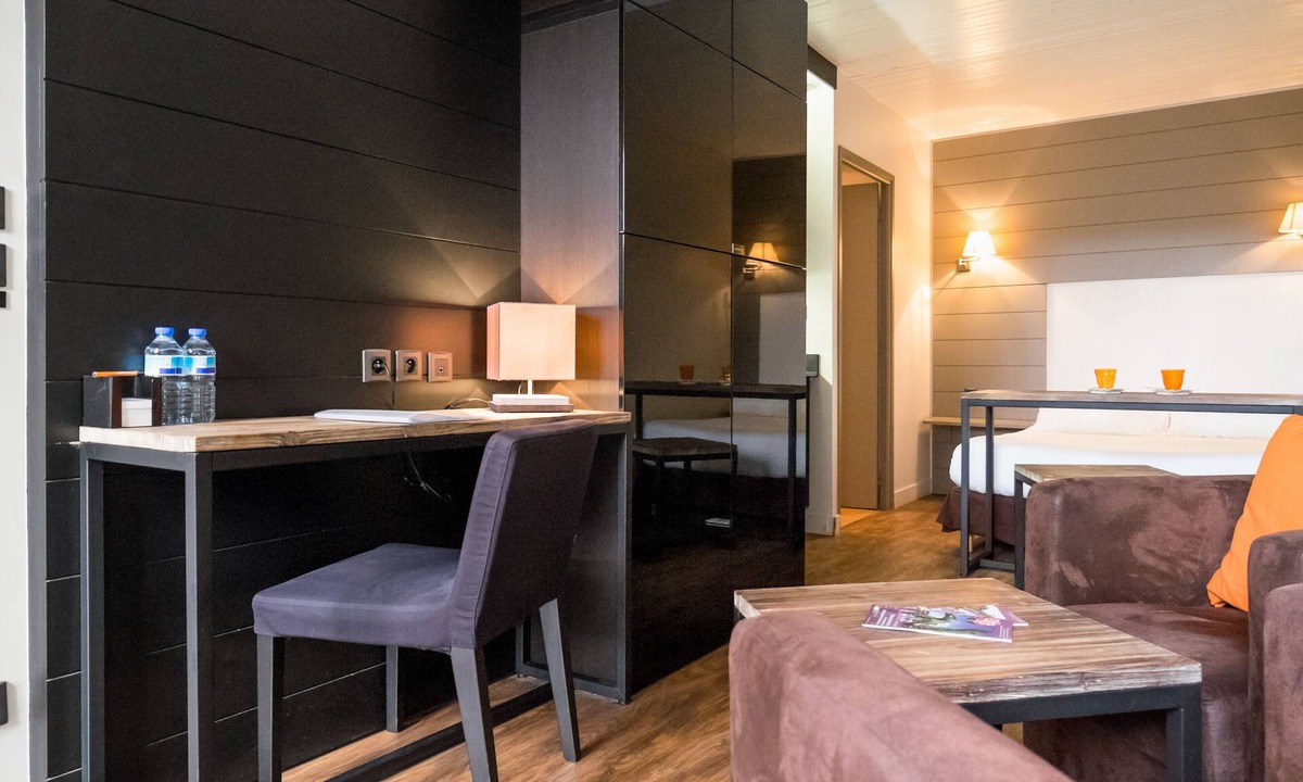 Lille Centre Ville Apartment | Palais Rinour - Cosy studio close to stations - Welkeys