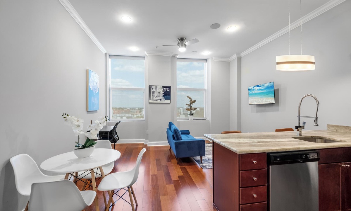 Olde Kensington Apartment | Palatial 1BR with Rooftop Pool