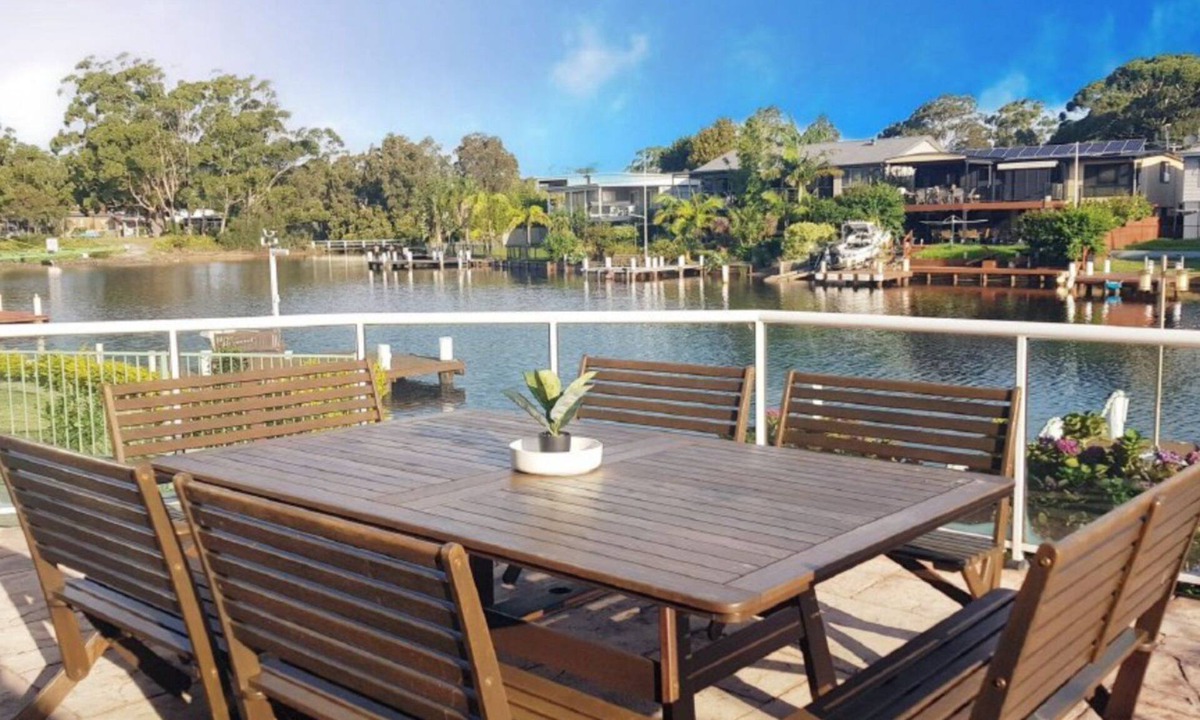 Sussex Inlet House | Palatial Multi family Waterfront