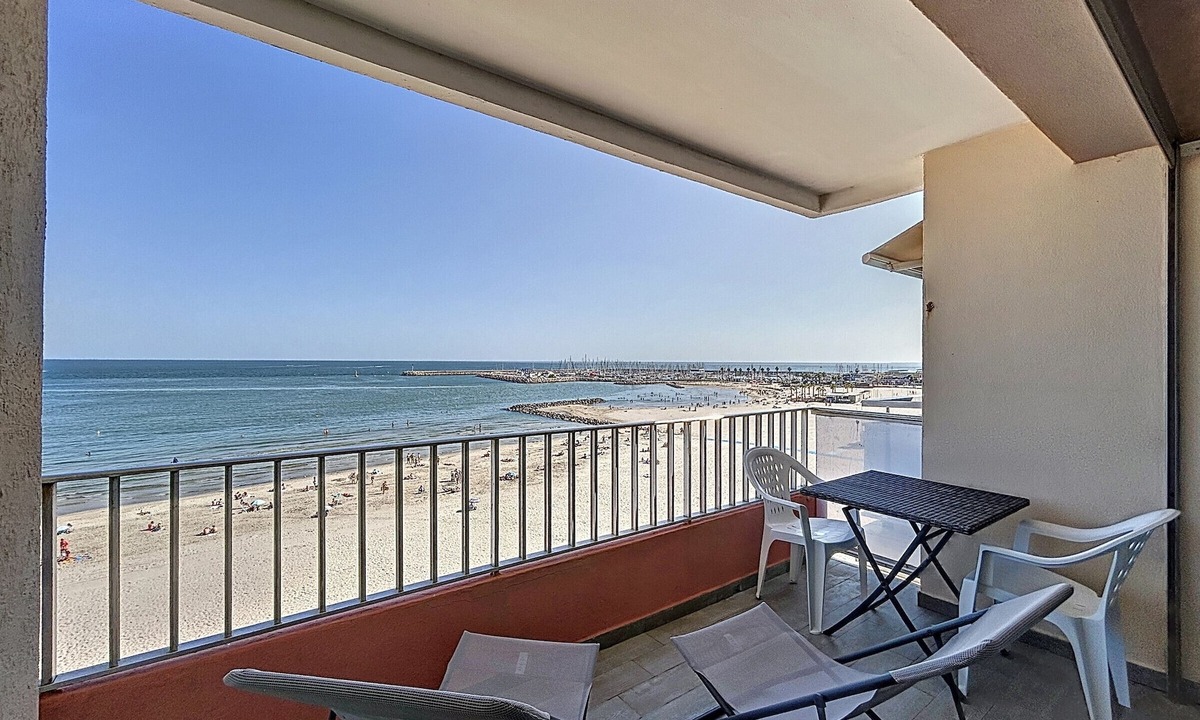 Palavas-les-Flots Apartment | Palavas: 2-BR Sea View Apt, 6 Guests