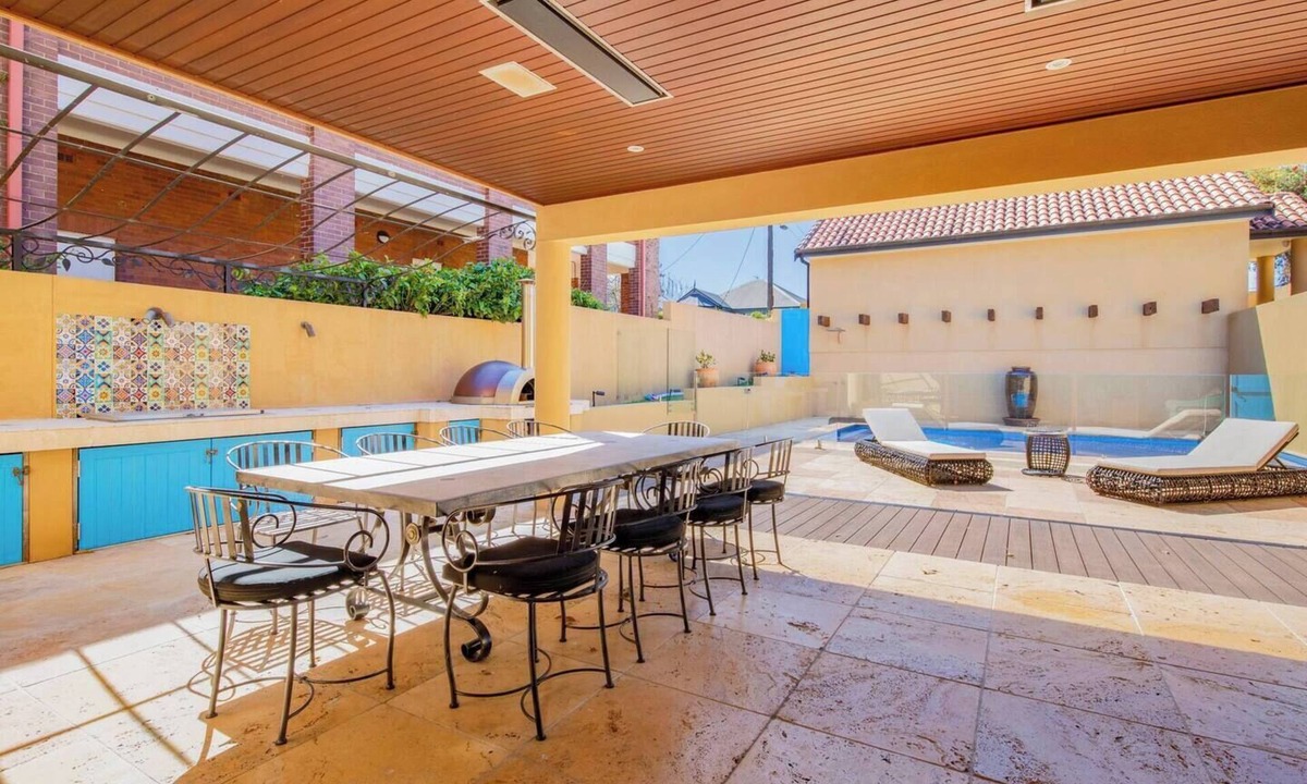 Tighes Hill House | Palazzo Paradiso Mediterranean inspired Elegance