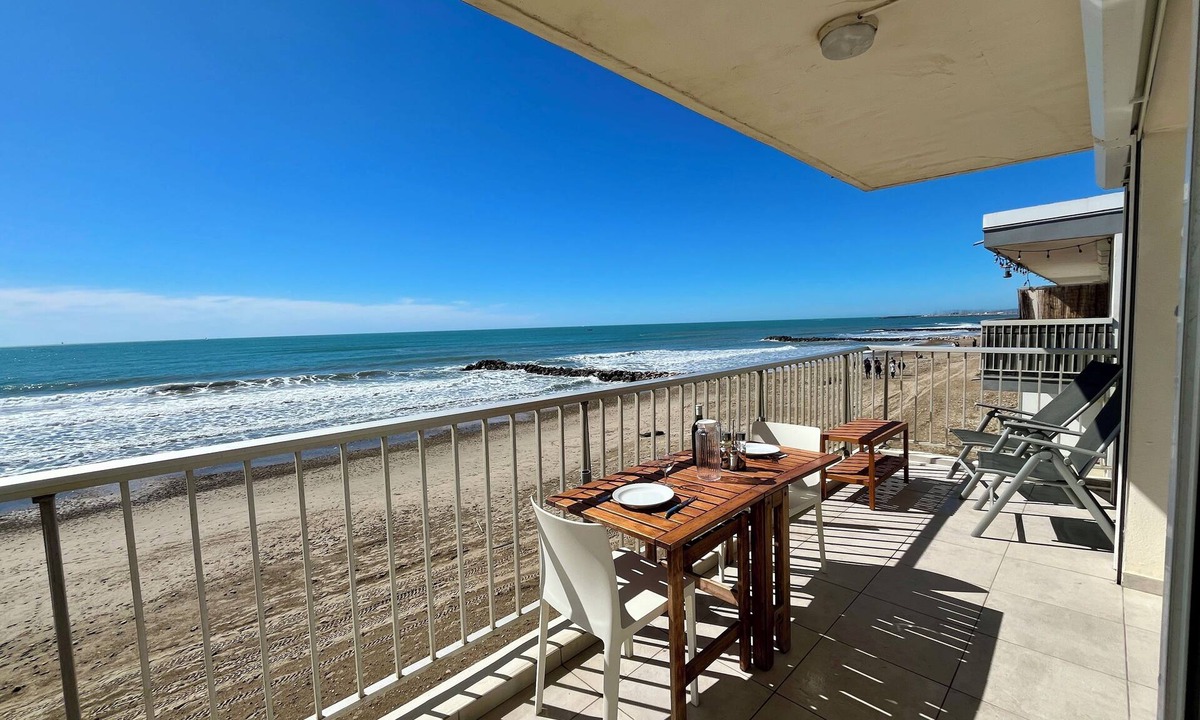 Palavas-les-Flots Apartment | Palhawaï Sea view, Terrace, beach, air-conditioned, parking