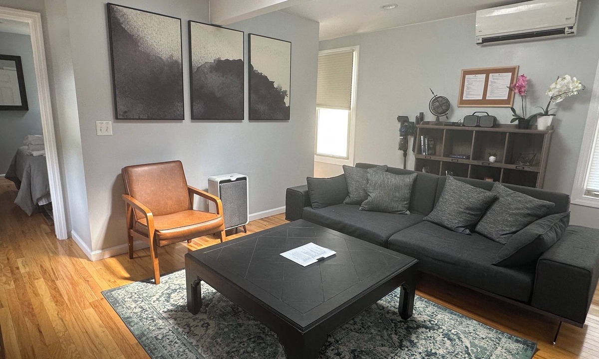 Dobbs Ferry Apartment | Palisade Suite -Cozy 1-bdr Dobbs Ferry-30 min from NYC- AC & Hudson River views