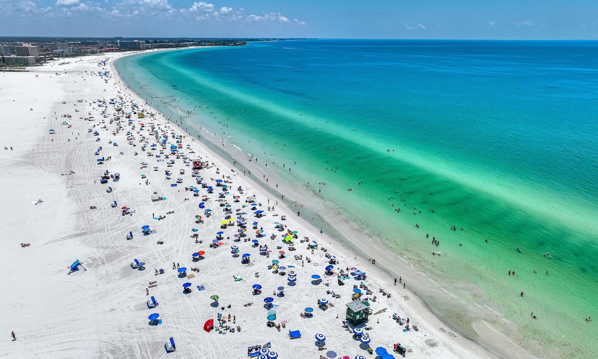 Siesta Key Condo | Palm Bay Club by Beachside Management