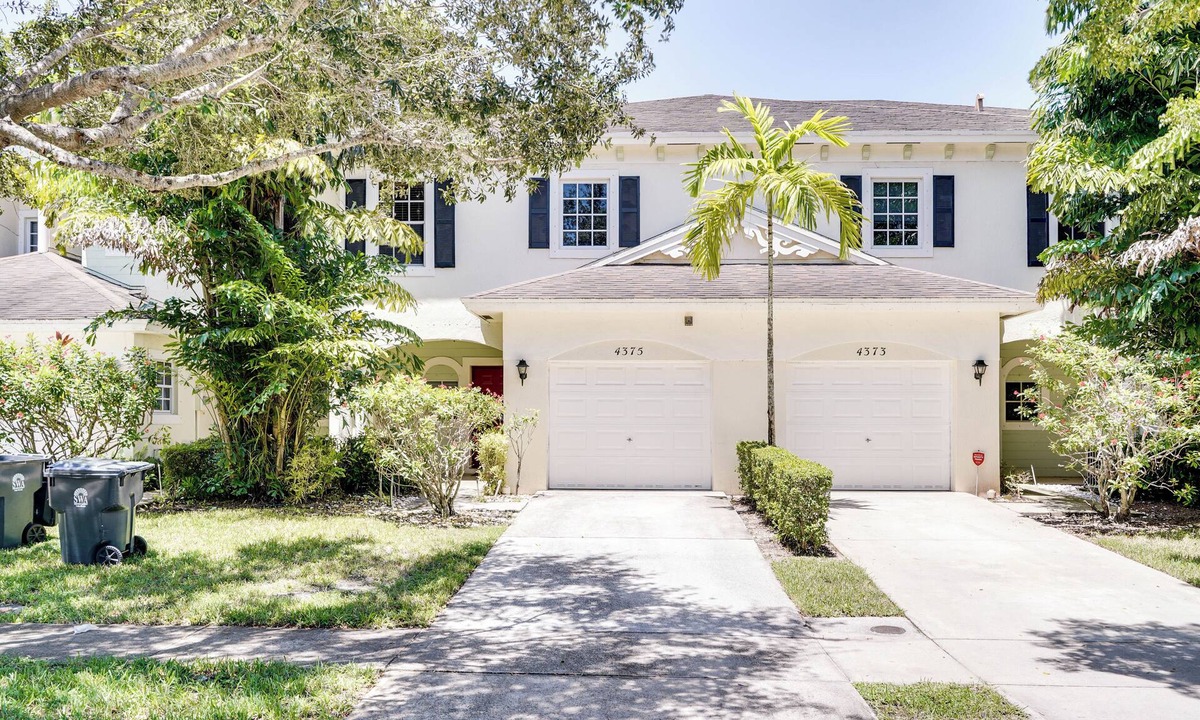 Lake Worth Corridor House | Palm beach - pool , washer and dryer ,beach , backyard