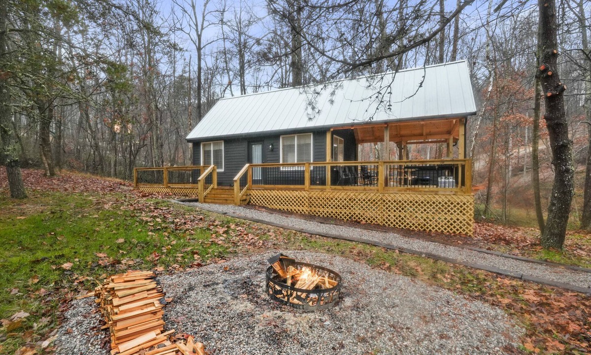 Creola Cabin | Palm Creek | Hocking Hills