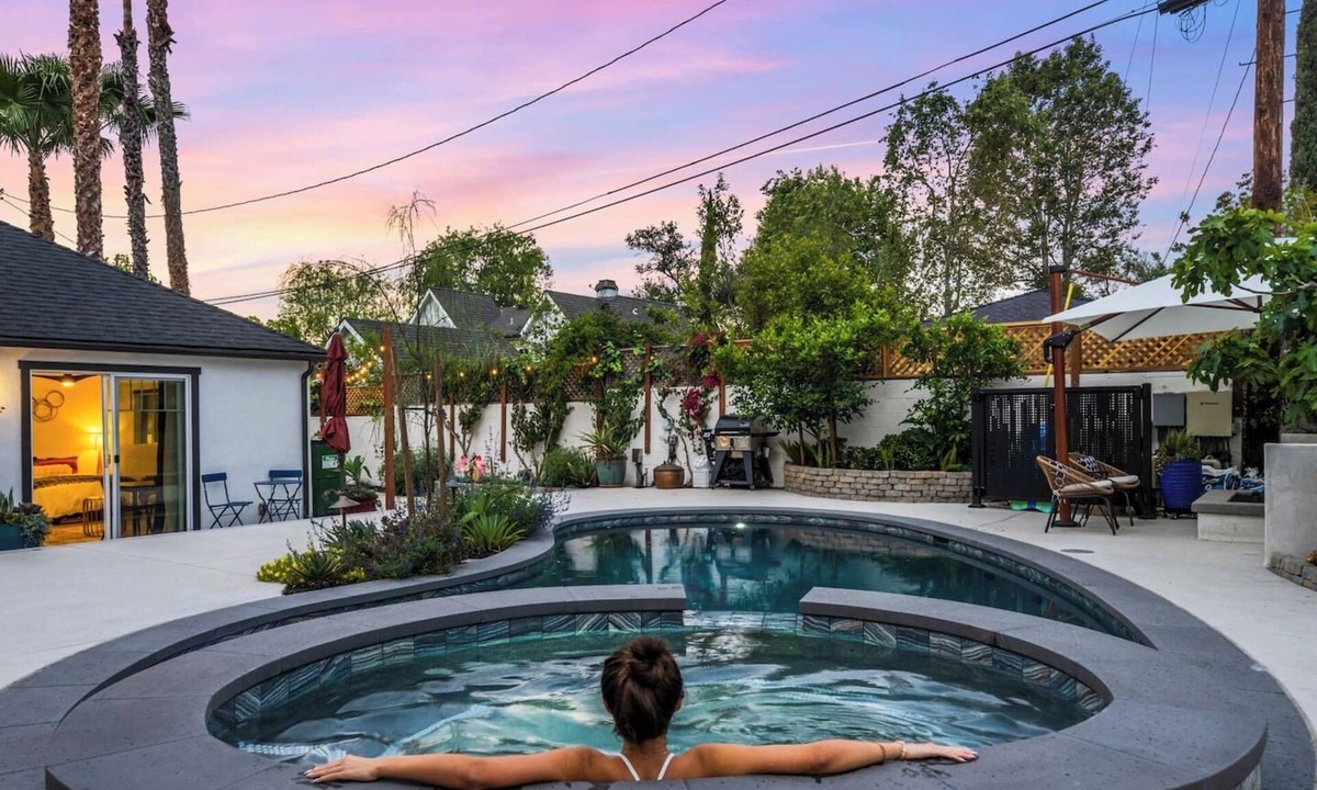 La Canada Flintridge Apartment | Palm & Pebble | * Pool, Spa, Fire Pit * Dog*