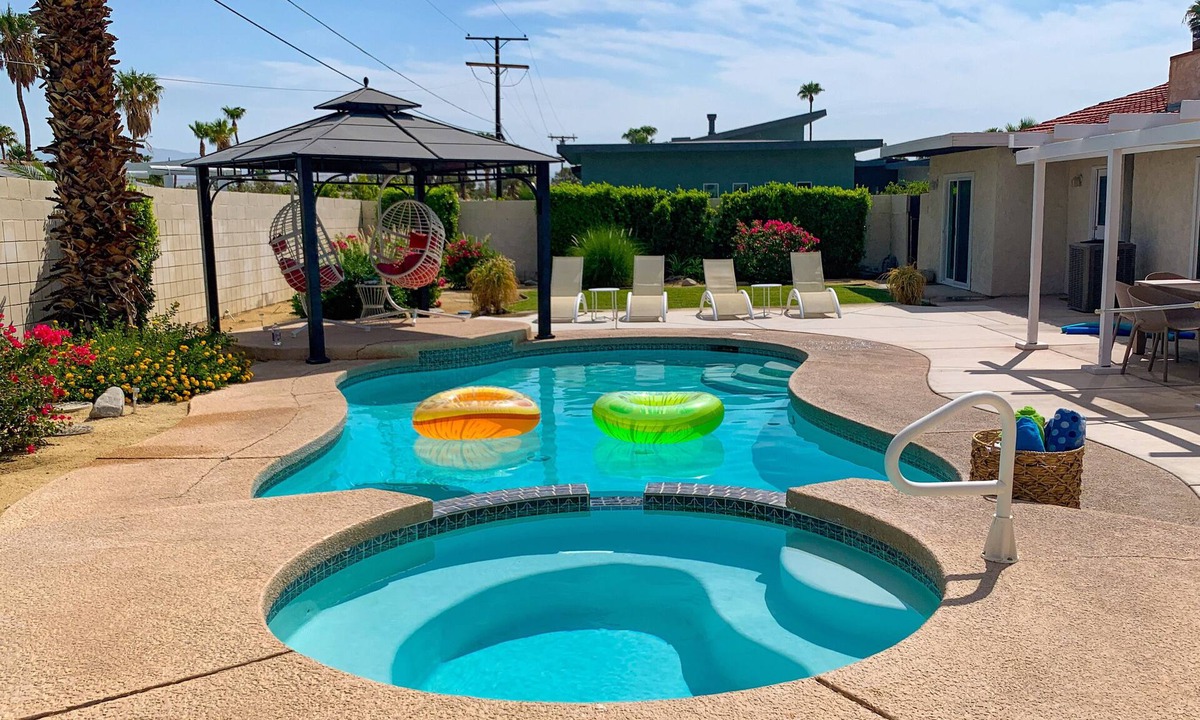 Desert Park Estates House | Palm Springs Pet Friendly Pool and Spa Oasis