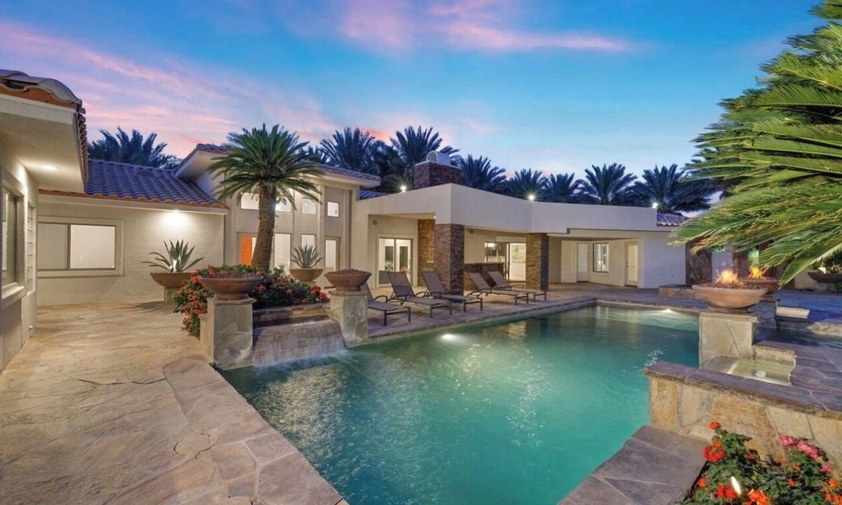 Thousand Palms House | PalmSpring Luxury Vacation Home-Salted Pool & Spa.