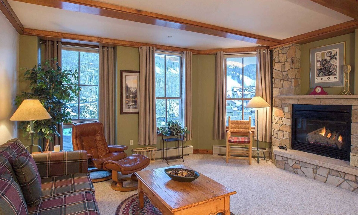 Mountain Village Cottage | Palmyra 4G by Avantstay Close to the Slopes & Town!