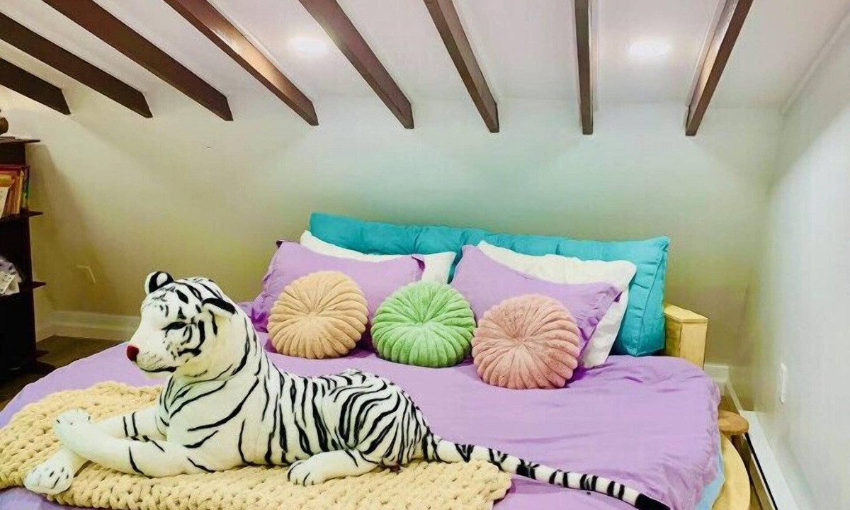 Highmount Apartment | Paloma Large Attic Apartment