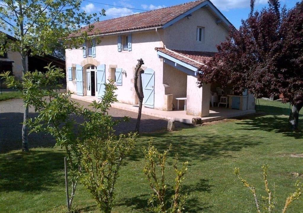 Larbey House | Paloumat