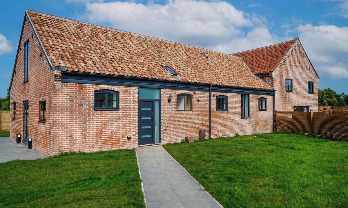 Carlton Colville Cottage | Pam's Place - UK50583