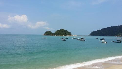 Teluk Nipah Resort | Pangkor Bay View Beach Resort