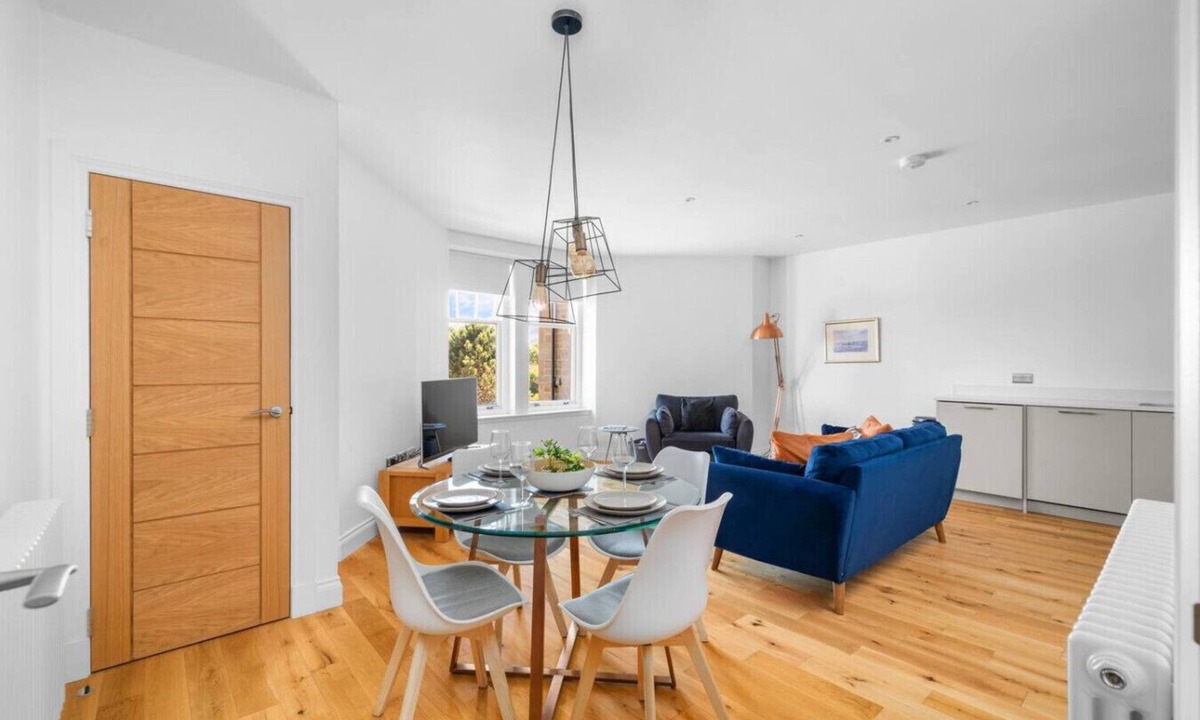 Monifieth Apartment | Panmure Apartment - golf course views