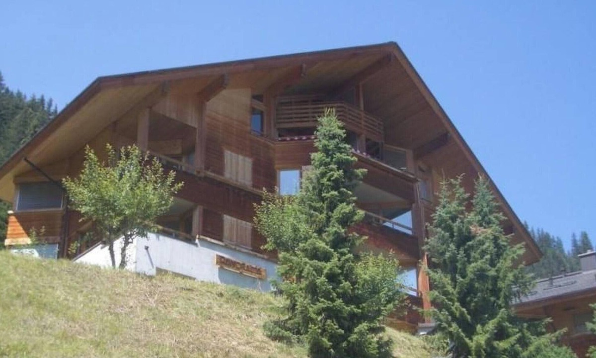 Murren Apartment | Panorama 2 Bett Wohnung by Interhome