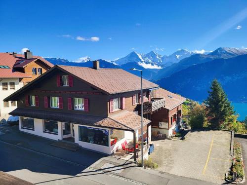 Beatenberg Ski Chalet | Panorama Chalet Lilo Cozy Chalet with Incredible Mountain Panorama