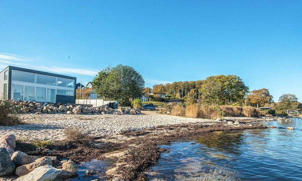 Fynshav House | Panoramic Beach Retreat-By Traum