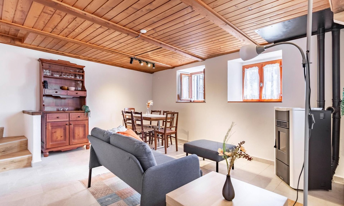 Indemini Ski Chalet | Panoramic Chalet Home