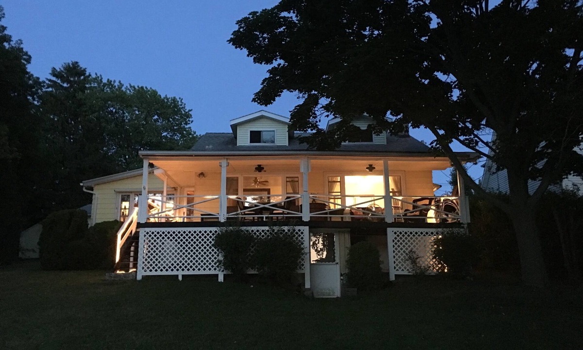 Town of Milo House | Panoramic Keuka Lake Views And Breathtaking Sunsets! Save Aug 16-23