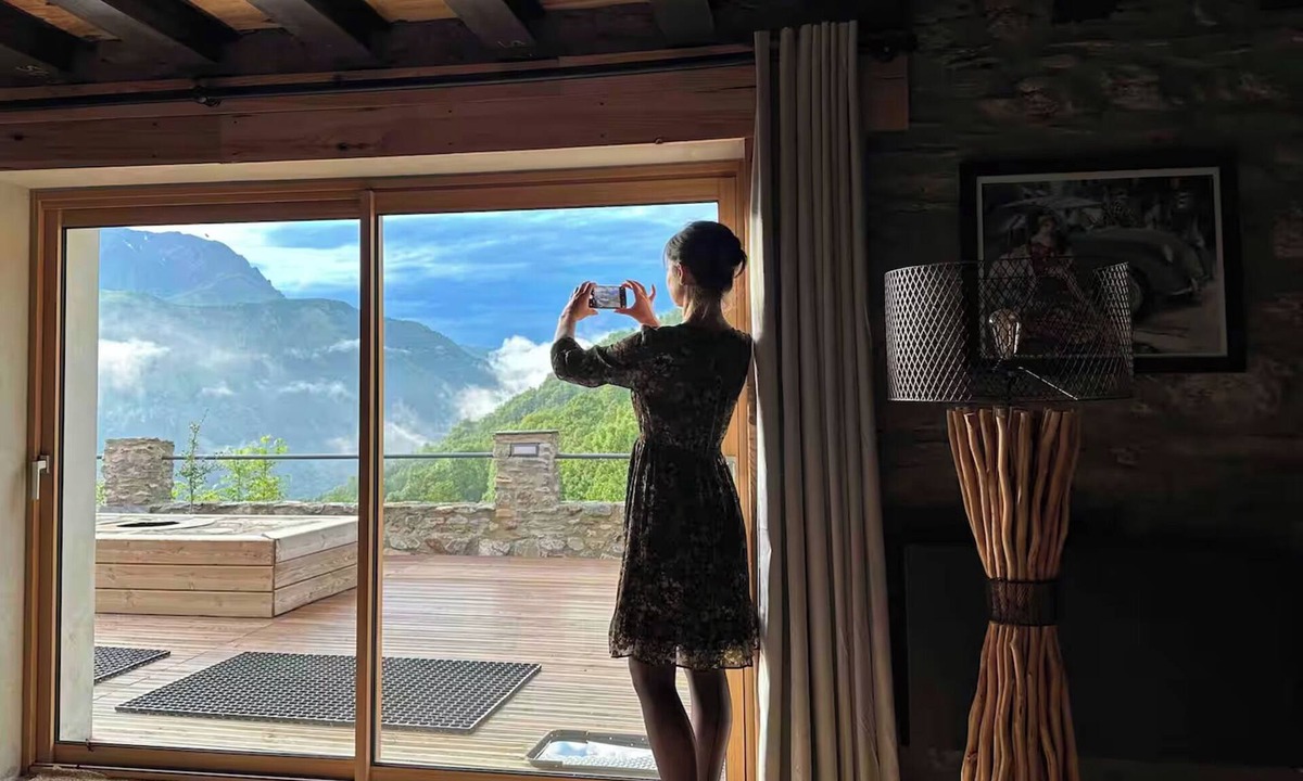 Azet Ski Chalet | Panoramic Lodge Chalet – Luxury, Pyrenees View, 12 People, Sauna, Nordic Bath & Premium Services