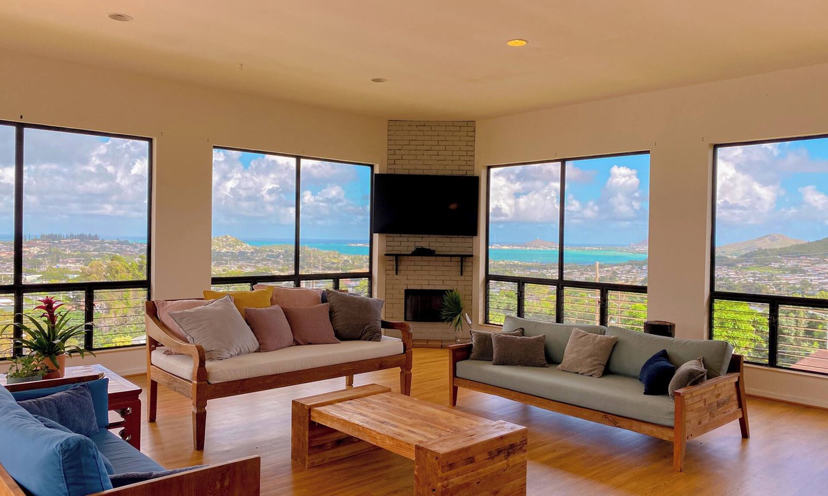 Kaneohe Bed & Breakfast | Panoramic Ocean & Mountain Views -we have FULL AVAILABILITY please message us.n