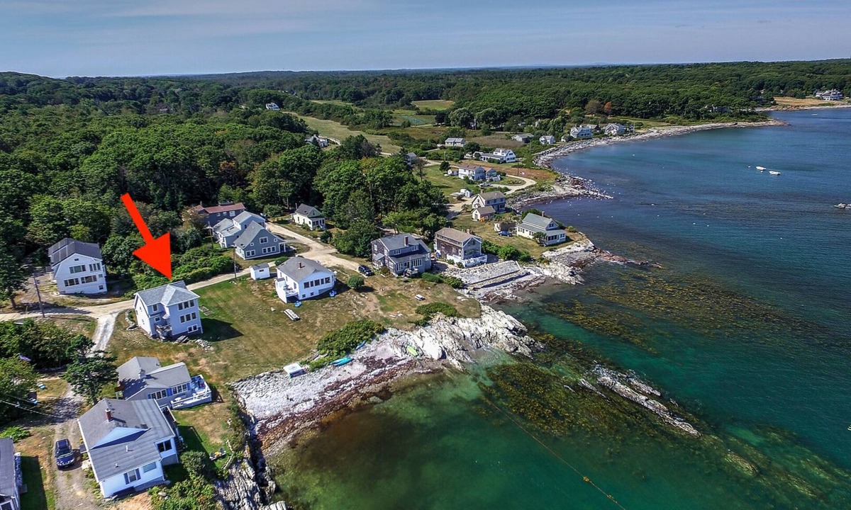 Pond Cove House | Panoramic Ocean Views, Private Beach, next to Portland.