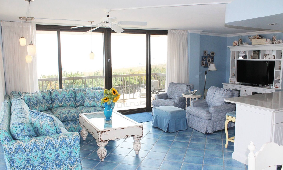 Bethany Beach Condo | Panoramic Oceanfront. Beautiful Five Star. The get-away for any season.